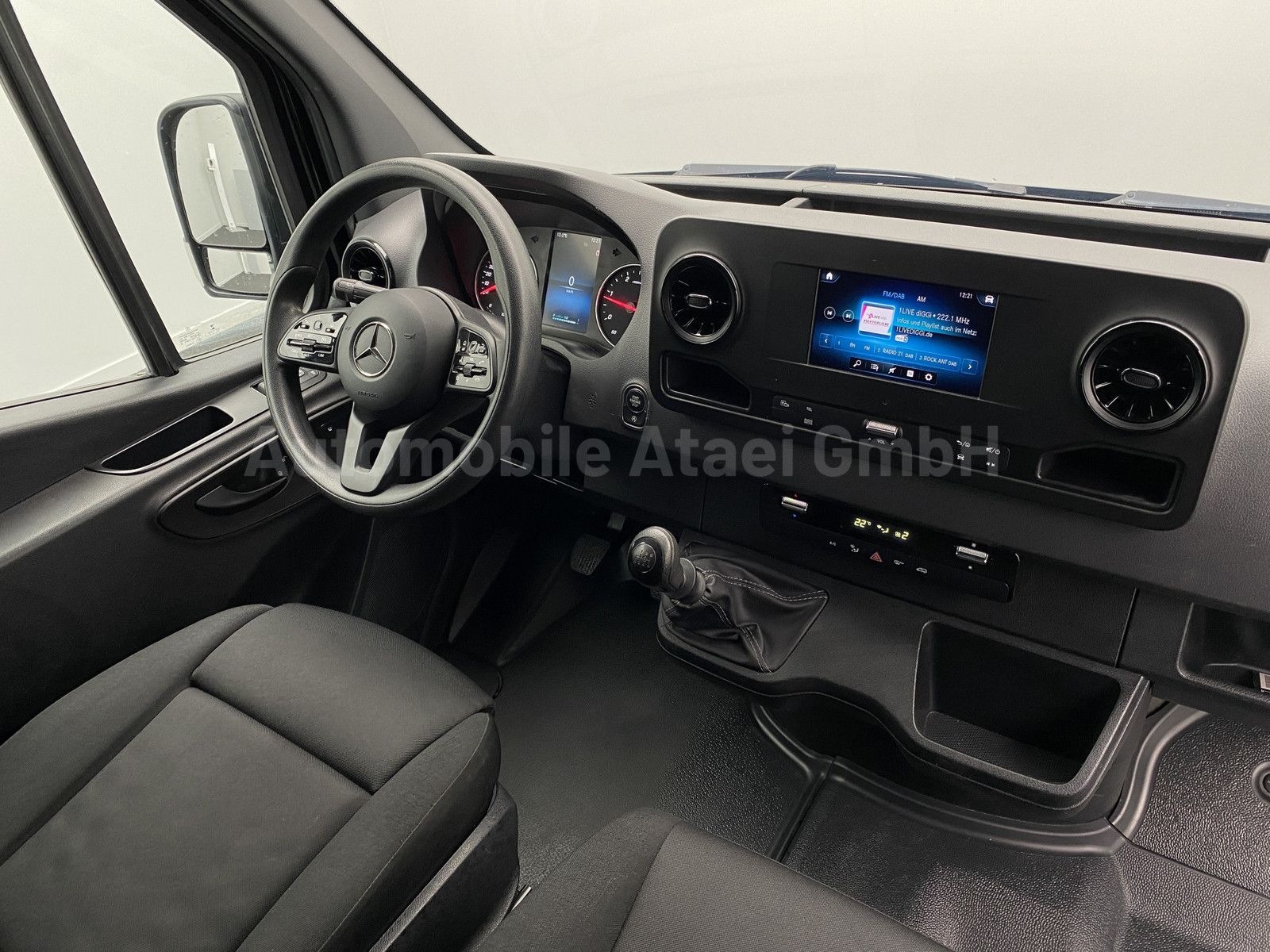 Fahrzeugabbildung Mercedes-Benz Sprinter 317 CDI NAVI+ KAMERA+ SITZHEIZ. 5767
