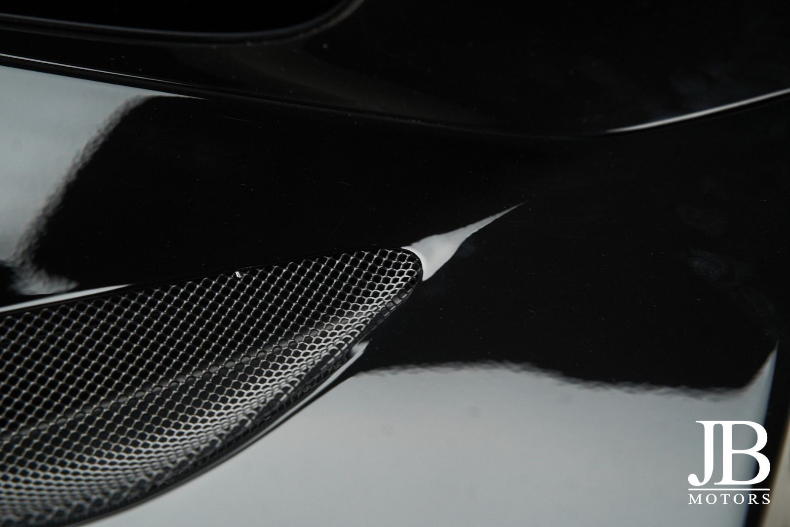 Fahrzeugabbildung Ferrari F12 Carbon Lift LED JBL Kamera Electric Seats