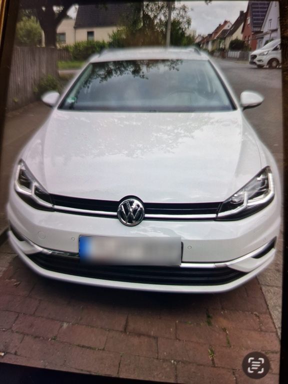 Image of Volkswagen Passat