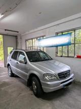 Mercedes-Benz Mercedes ML 320 mit Gasanlage - gebrauchte Mercedes-Benz ML-Klasse aus dem Jahr 1999