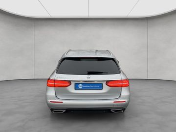 Mercedes E 200 - 4
