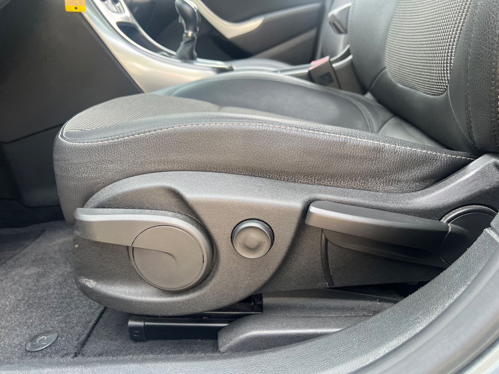 Fahrzeugabbildung Opel Astra J Lim. 5-trg. Innovation