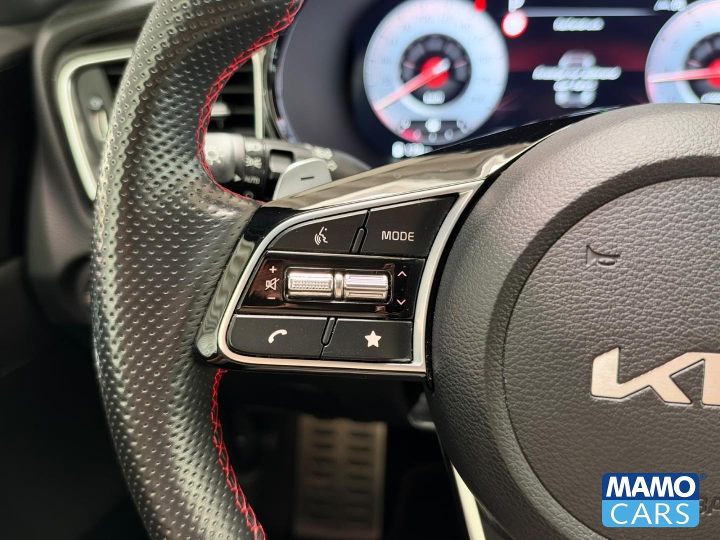 Kia Ceed GT 1.6 T-GDI ACC/BLIS/JBL/4xSHZ/LHZ/CAM/MEM