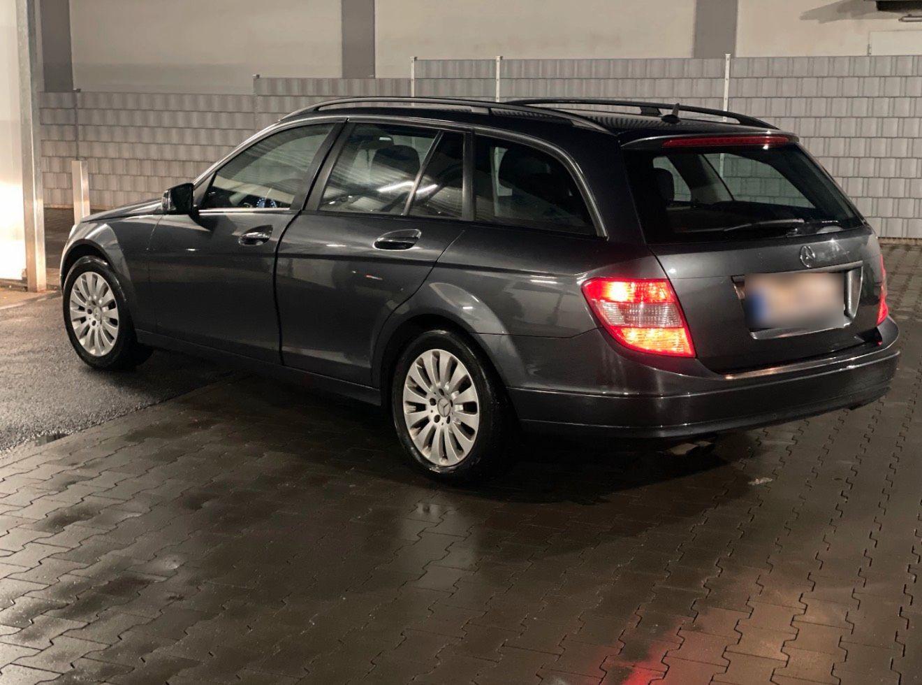 Mercedes-Benz C200 2009 — rear view