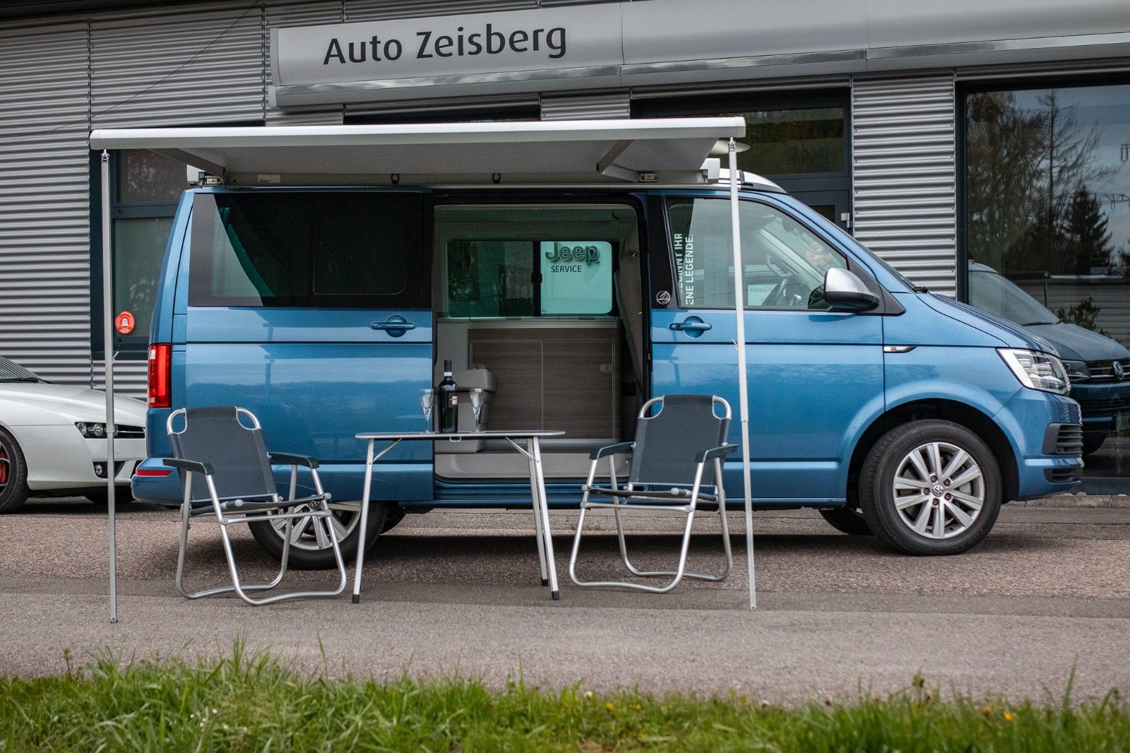 Fahrzeugabbildung Volkswagen T6 California Coast "30 Years"  4Motion 516€/Mon