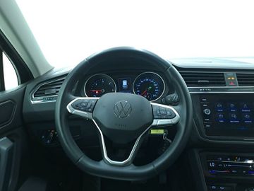 Volkswagen Tiguan - 4