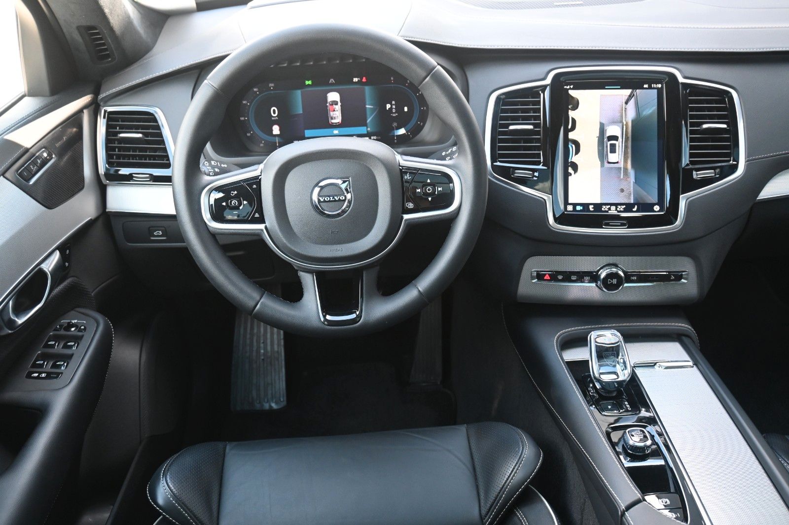 Fahrzeugabbildung Volvo B5D Ultimate Dark HK*HUD*PANO*STHZ*360*STHZ*AHK*