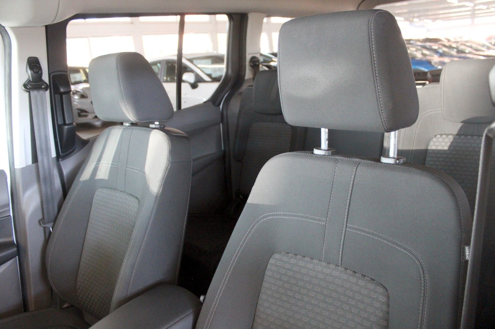 Fahrzeugabbildung Ford Grand Tourneo Connect Aut. NAVI STDHZ CAM AHK