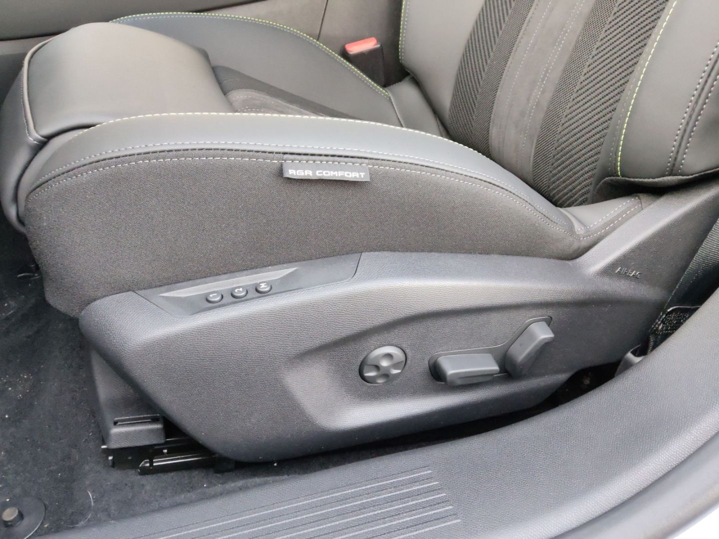 Peugeot 308 - Bild 19
