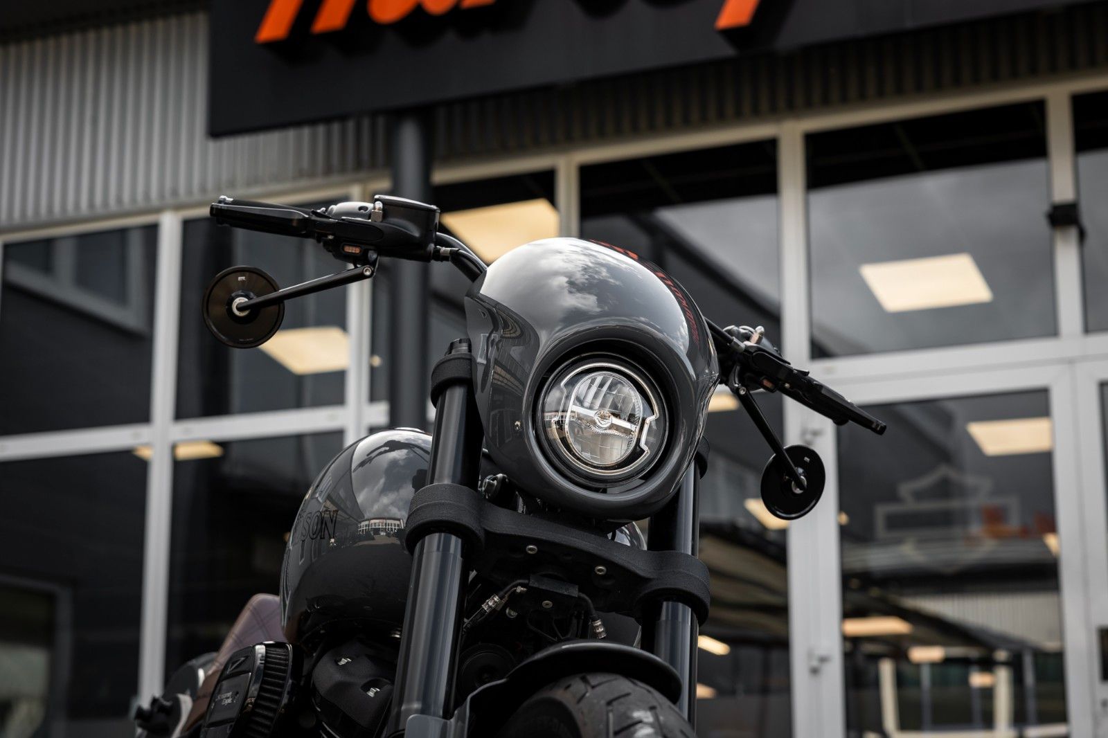 Fahrzeugabbildung Harley-Davidson FXLRS LOW RIDER S 117 CUI - JEKILL&HYDE -