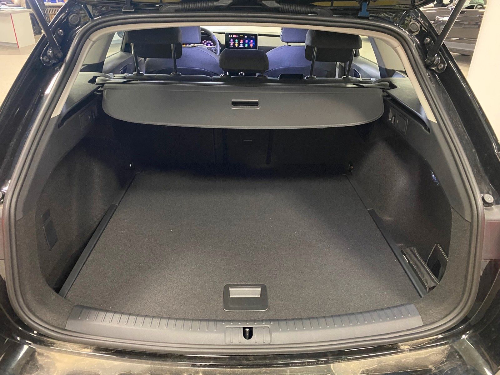 Fahrzeugabbildung SEAT Leon ST 1.5 TSI Style Sportstourer+2030 GARANTIE