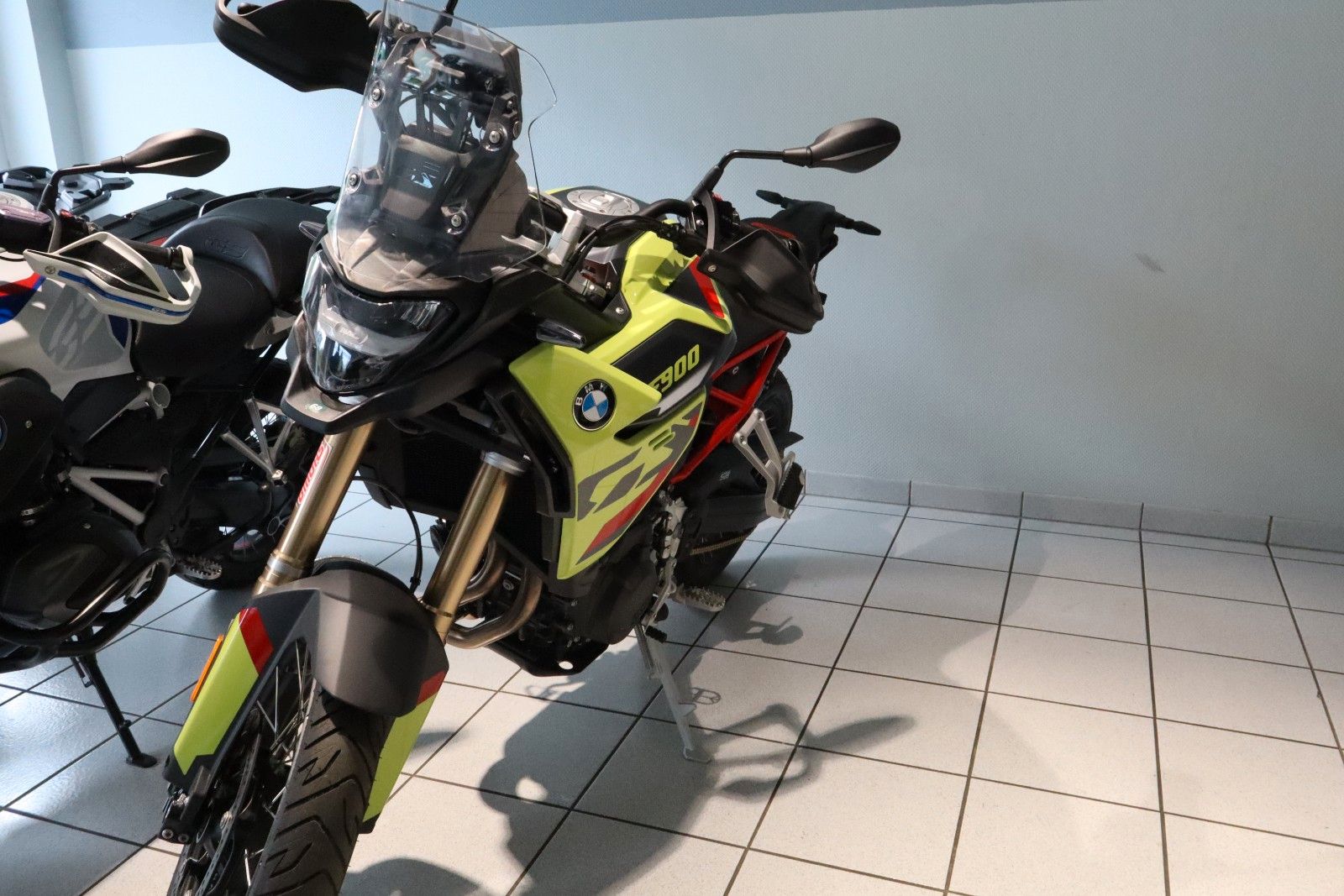 Fahrzeugabbildung BMW F900GS mit Enduro Paket