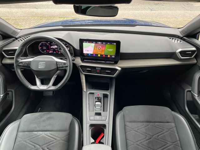 Leon 1.4 eHYBRID Xcellence DSG ST   PANO/ACC/NAV