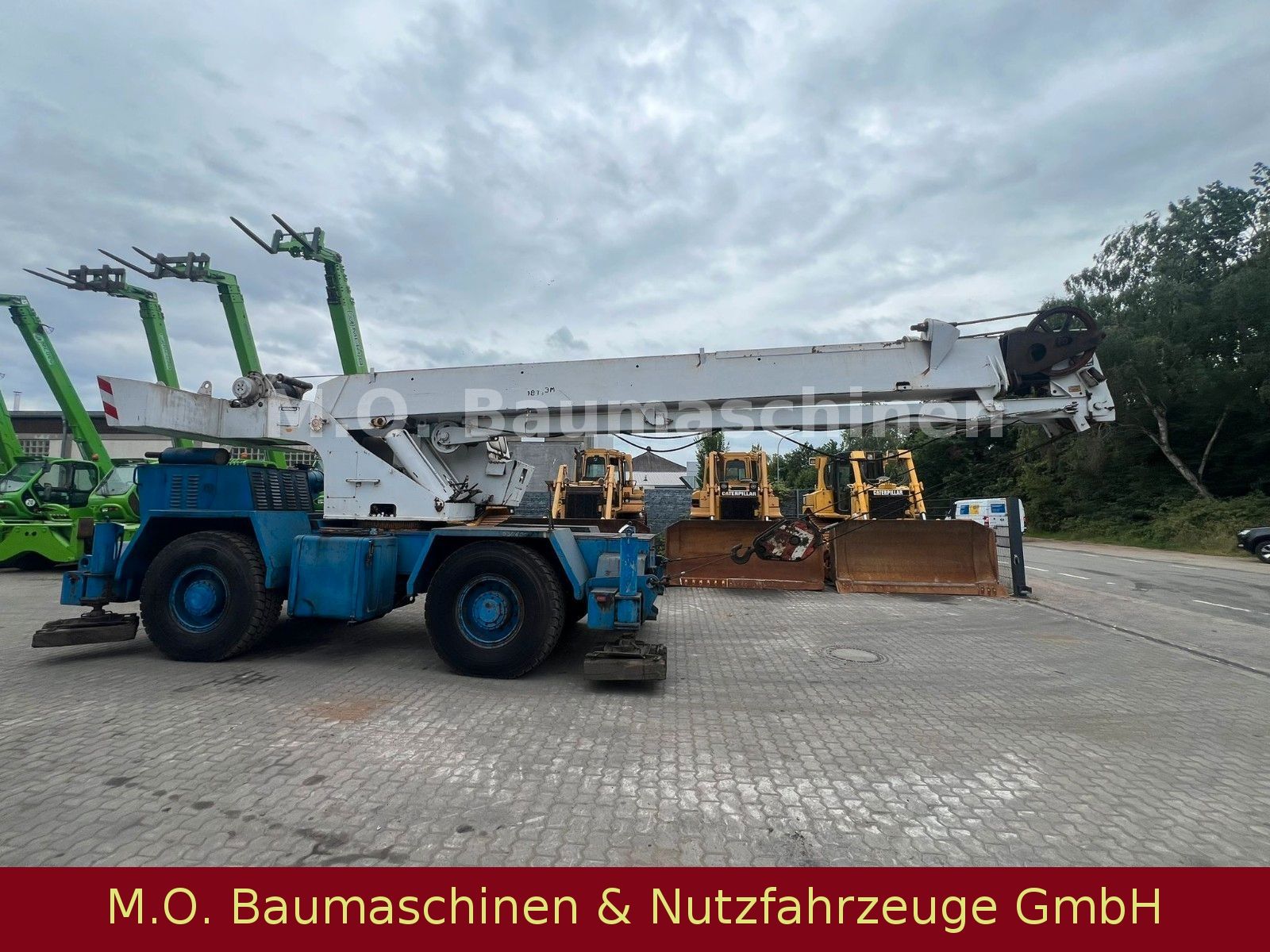 Fahrzeugabbildung Grove Kran / 30T / Waage /