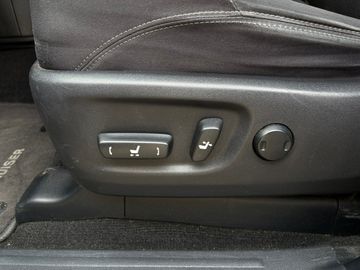 Toyota Land Cruiser - 12