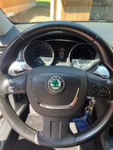 Skoda Superb 2.0 TDI DSG Exclusive Combi Exclusive - Skoda Superb: Exclusive