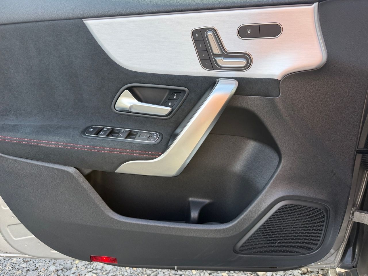 Fahrzeugabbildung Mercedes-Benz AMG A 45 4M+ MEMORY+MULTIBEAM+CARPL+AMBIENT+KEYL