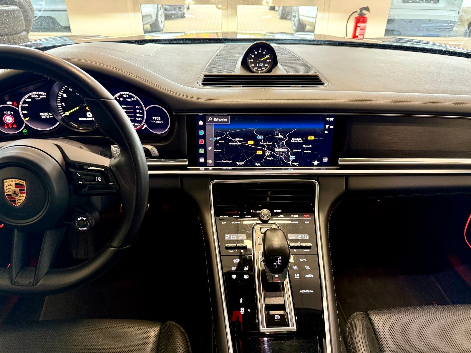 Fahrzeugabbildung Porsche Panamera 4 E-Hybrid Platinum Edition HeadUP/ACC