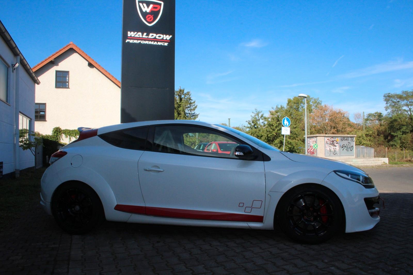 Renault Megane 3 RS Trophy