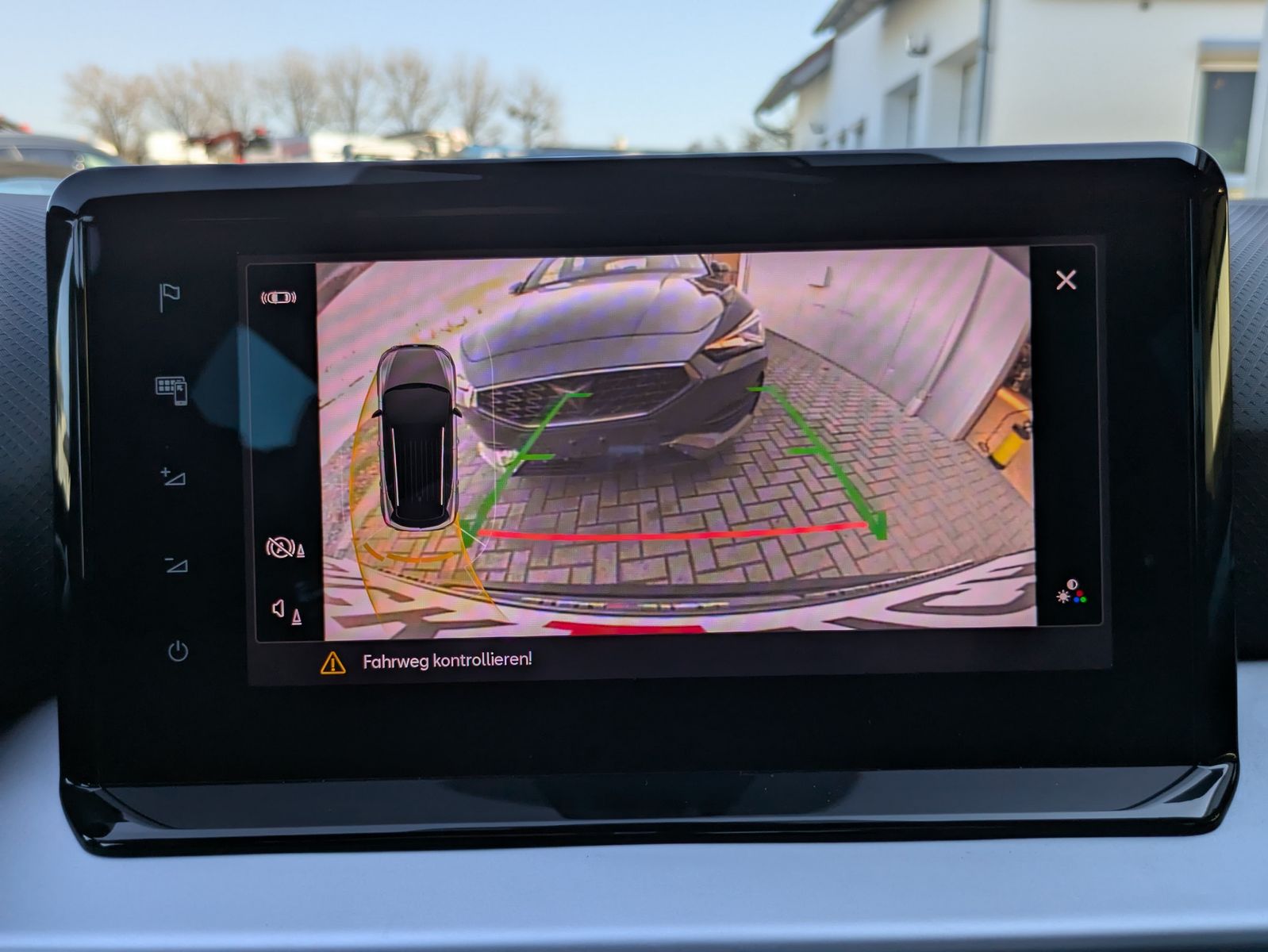 Fahrzeugabbildung SEAT Arona 1.5 TSI FR DSG AHK*ACC*LED*APP*DAB*KAMERA