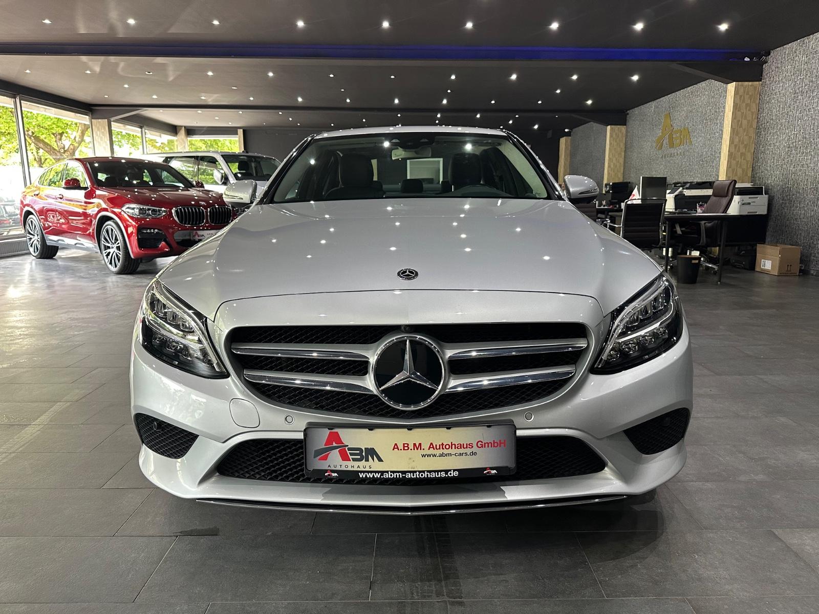 Mercedes-Benz C 220d Limous 4Matic /Head-Up /Distronic /MEMORY