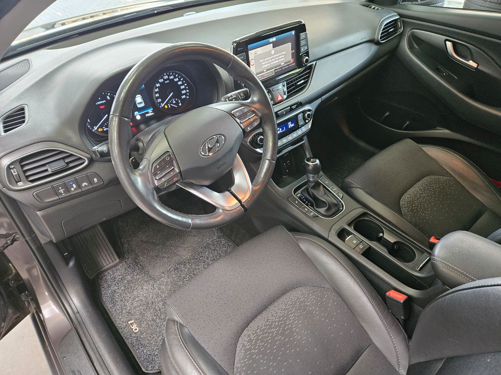 Fahrzeugabbildung Hyundai i30cw 1.4 T-GDI DCT Premium LED NAVI