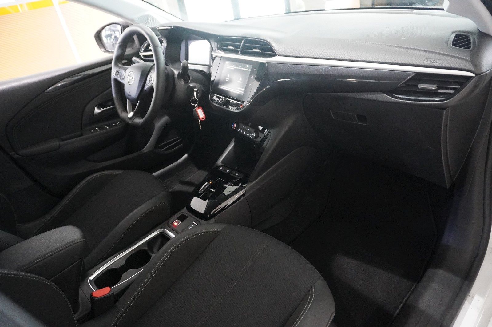 Fahrzeugabbildung Opel Corsa F 1.2T ELEGANCE NAVI/LED/KAMERA/SPORT/VIRT
