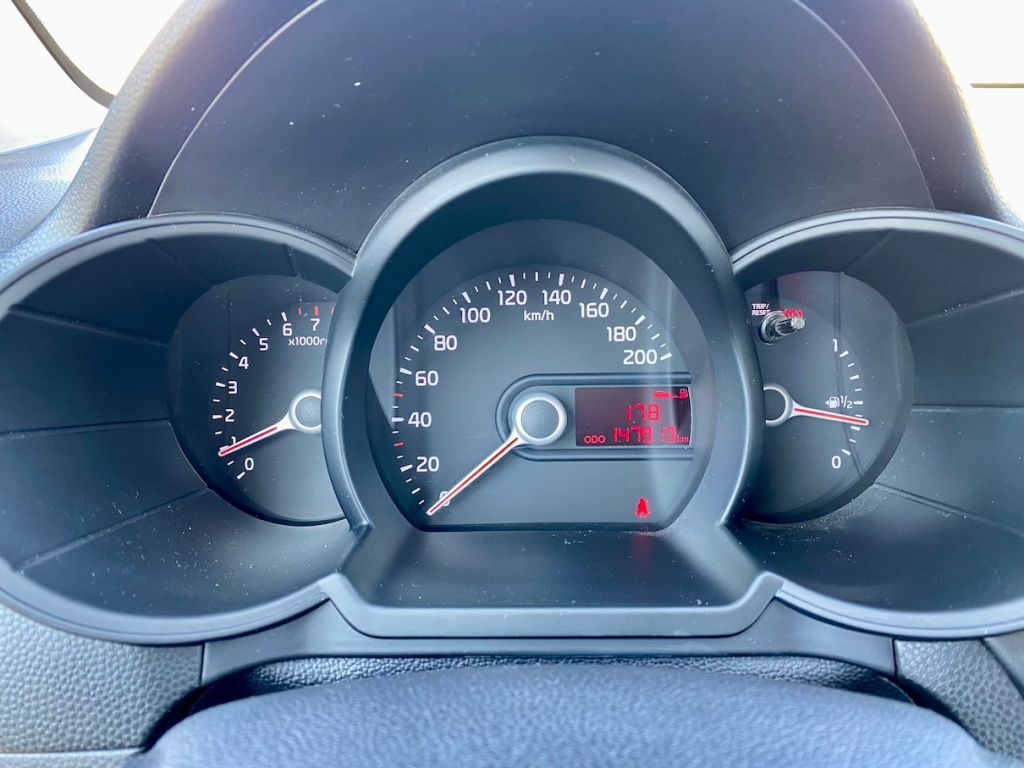 Fahrzeugabbildung Kia Picanto 1.0 AAC ZV SHZ FREISPRECH ALU RADIO