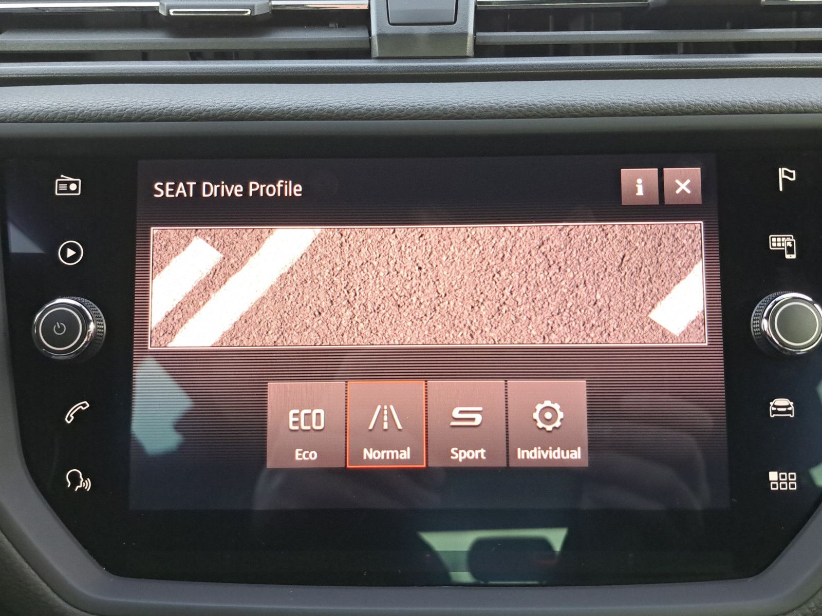 Arona FR 1.5 TSI Klimaauto Navi SHZ PDC Kamera