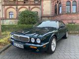 Jaguar XJ8 (Typ 308) - Jaguar XJ8 in Bonn