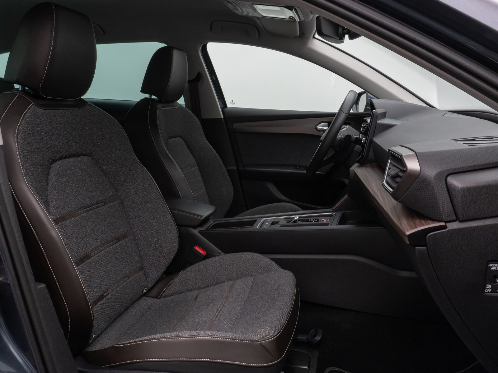 Fahrzeugabbildung SEAT Leon Sportstourer Xcellence Kamera LED 8fach ACC