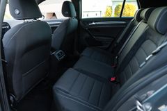 Fahrzeugabbildung Volkswagen Golf VII Lim. R 4Motion*top*8-fach bereift*