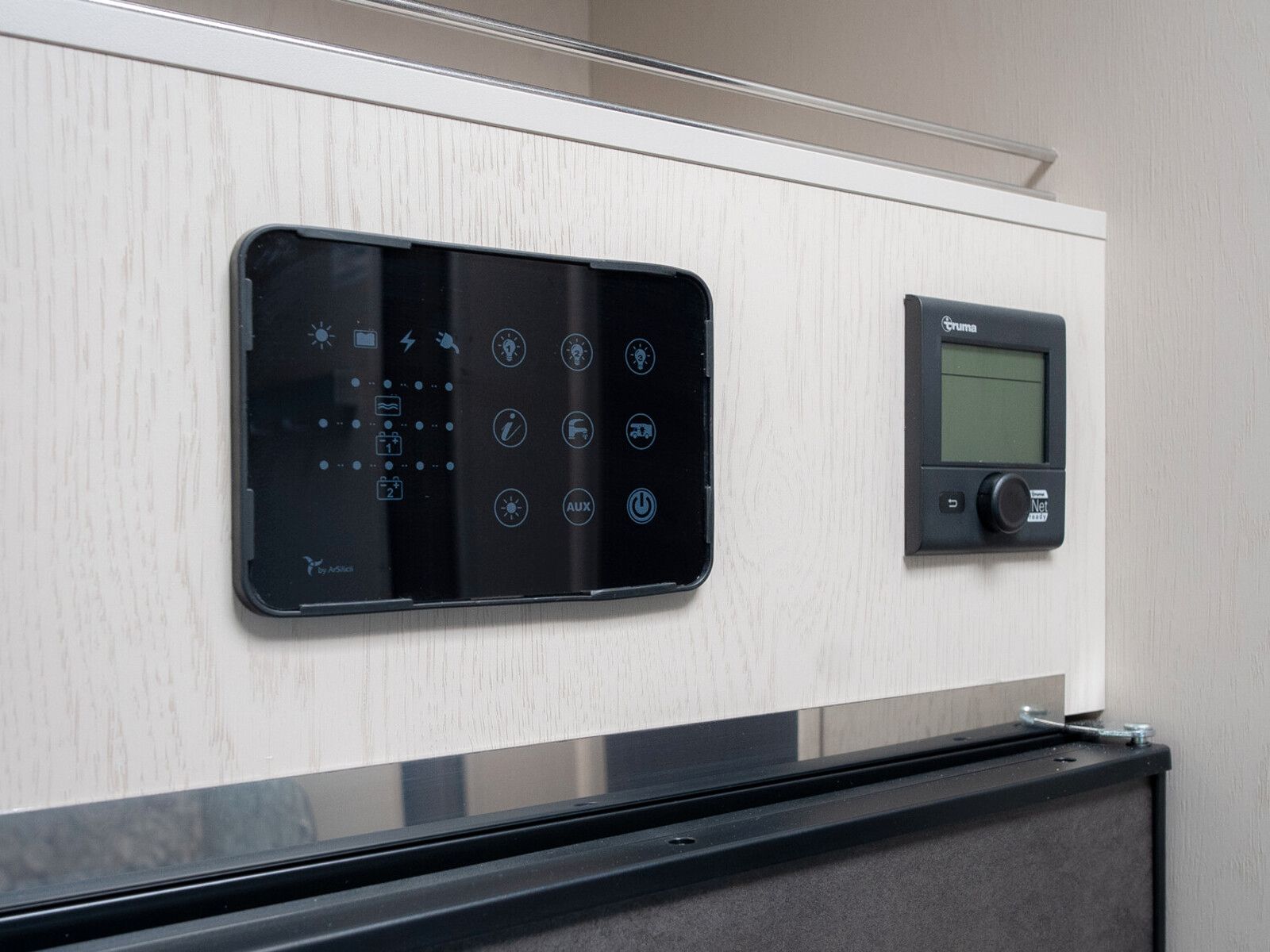 Fahrzeugabbildung Rimor Seal 95 Plus Radio/Kamera/Markise/Solar/Lithium