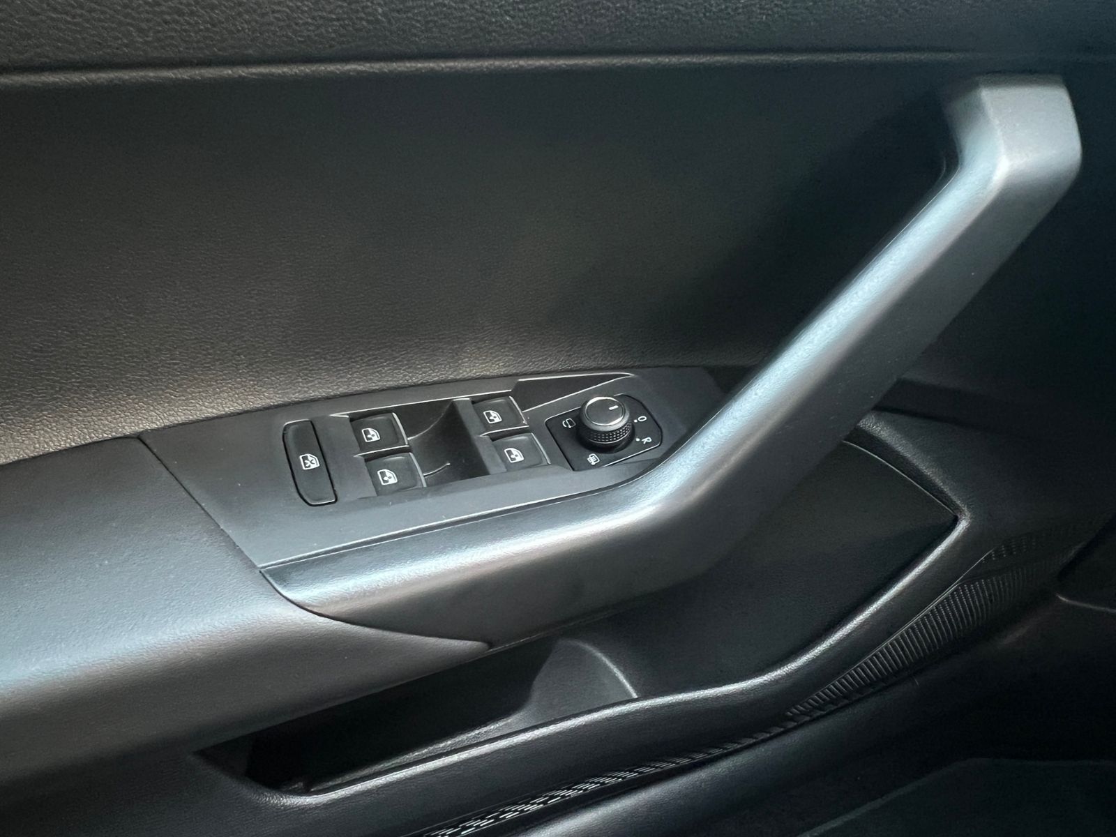 Fahrzeugabbildung Volkswagen Taigo GOAL 1.0 l TSI *LED, ACC, Climatronic, Sit