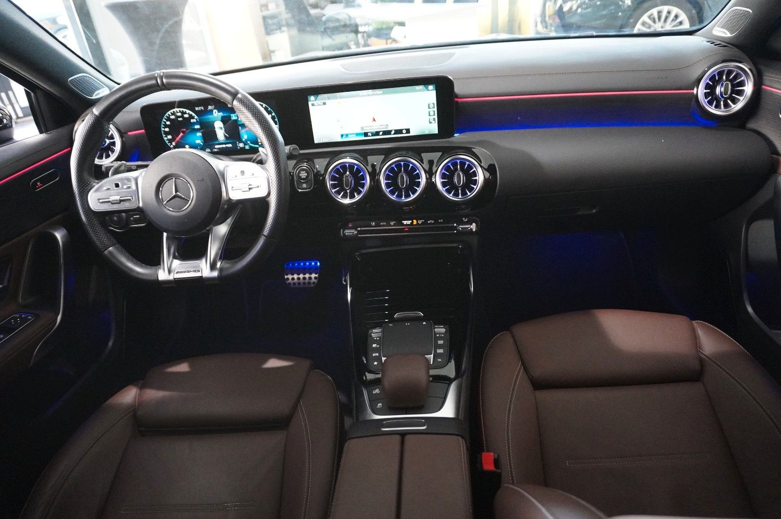 Fahrzeugabbildung Mercedes-Benz A 45 AMG 4MATIC 8G-DCT NAVI/LED/KAMERA/BURM./DAB