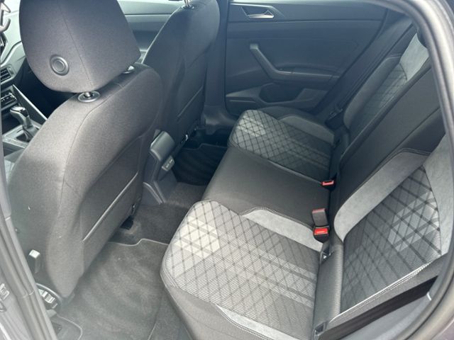 Fahrzeugabbildung Volkswagen Taigo R-LINE 1.5 TSI IQ.DRIVE TRAVEL-ASSIST ACC