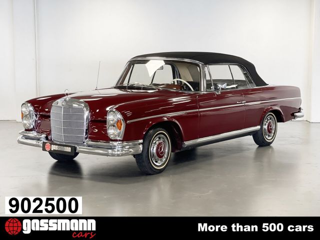 Mercedes-Benz 220 SE b W111 Cabrio