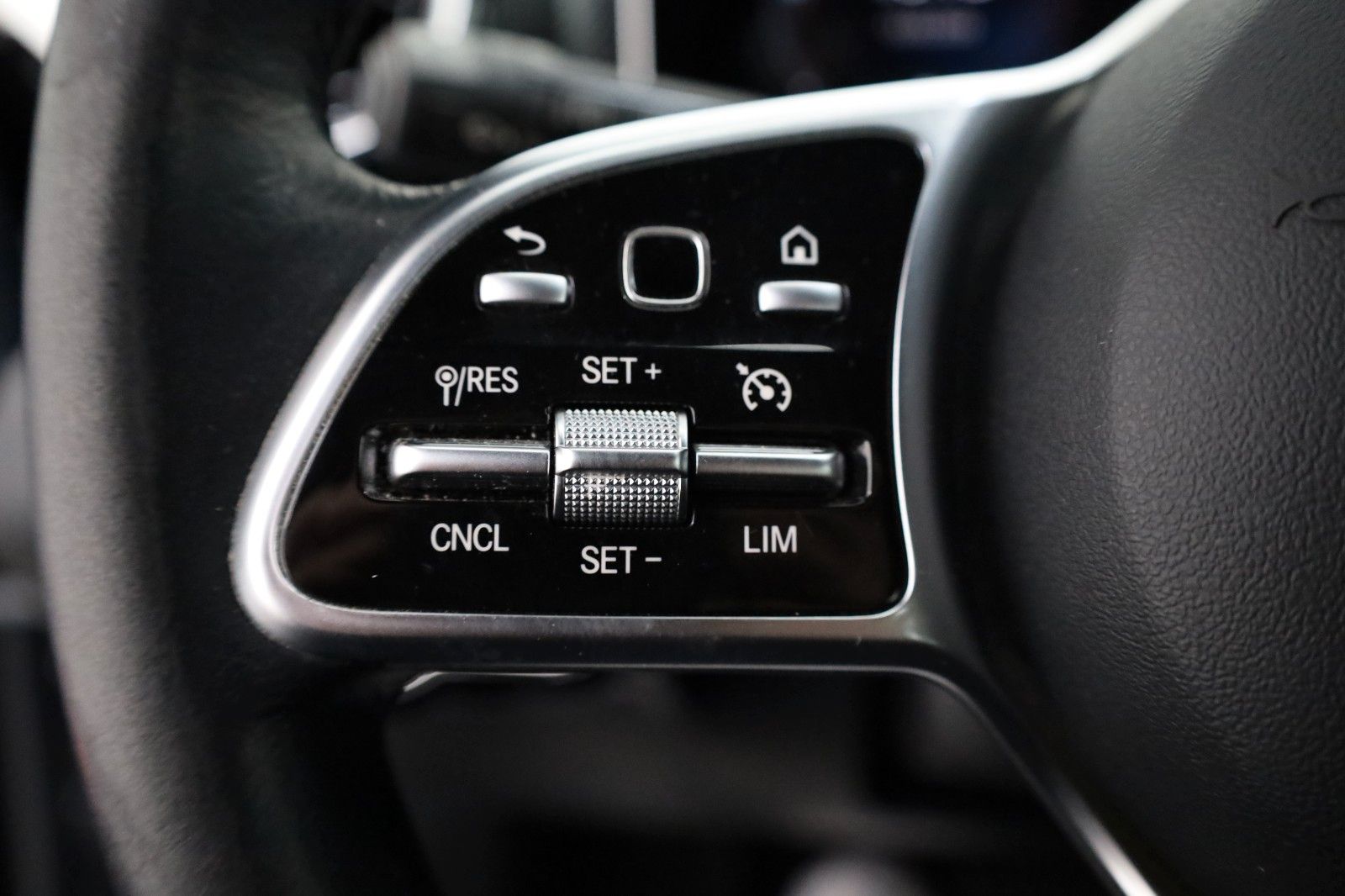 Fahrzeugabbildung Mercedes-Benz CLA 200 SB Progressive T.Leder,Navi,LED,SH,SR+WR