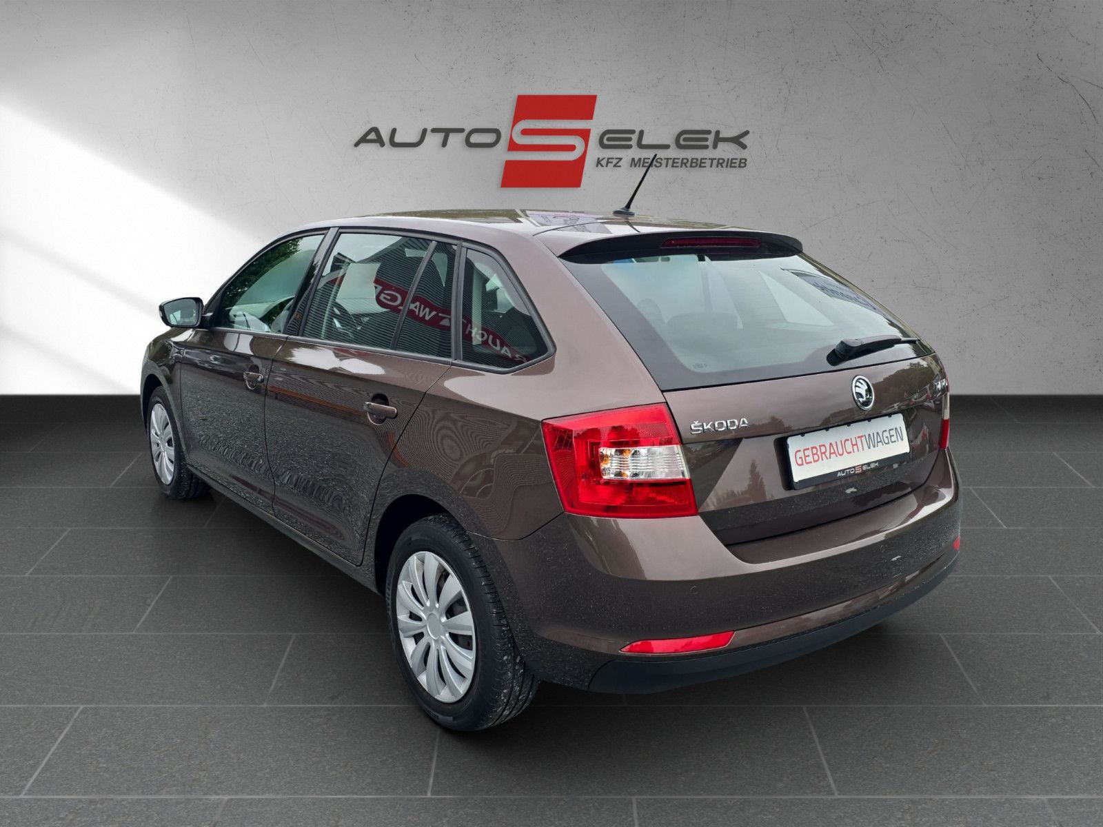 Fahrzeugabbildung SKODA Rapid Spaceback Ambition/KLiMA/PDC/TÜV NEU