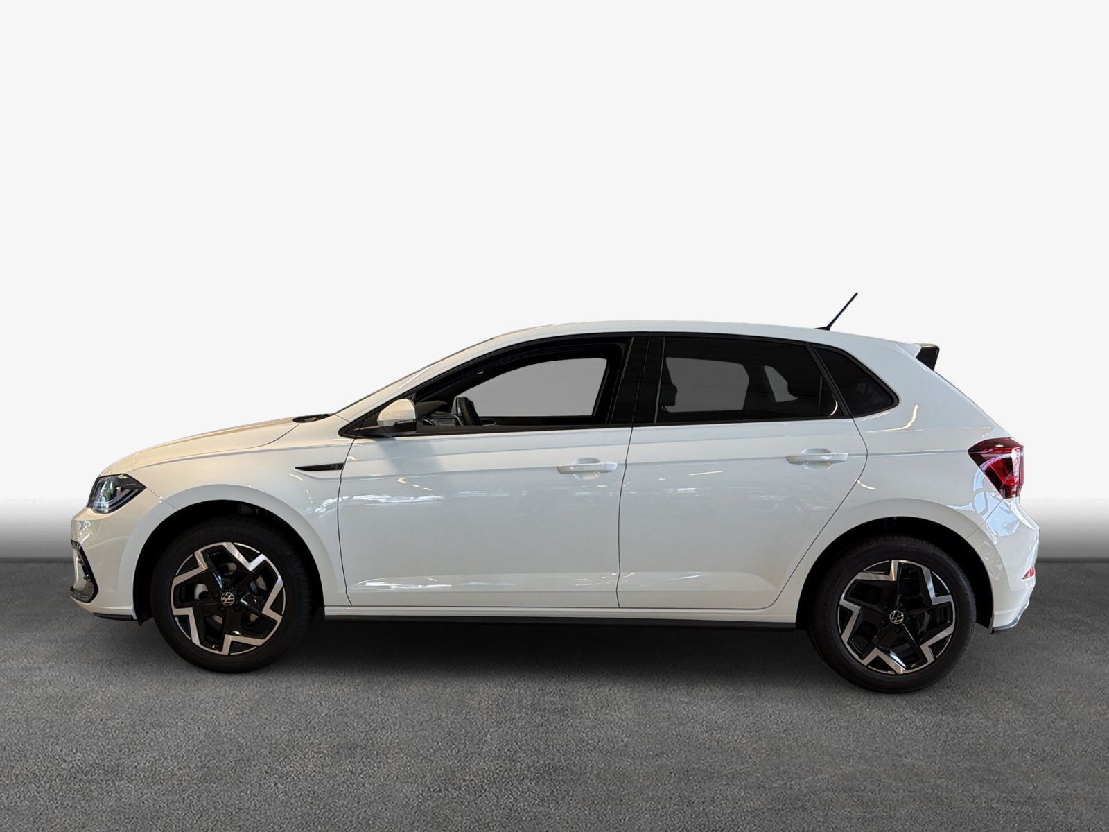 Volkswagen Polo R-Line TSI DSG PDC RFK SHZ BEH.LENKR foto 4