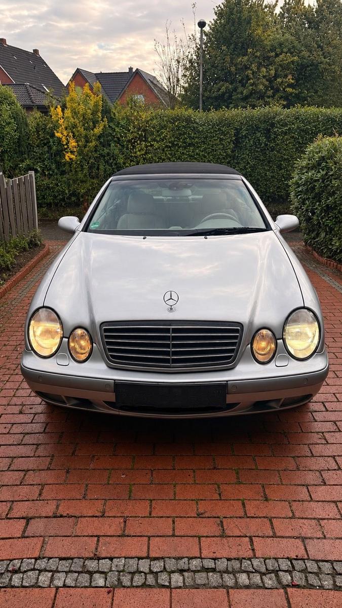 Mercedes-Benz CLK 320