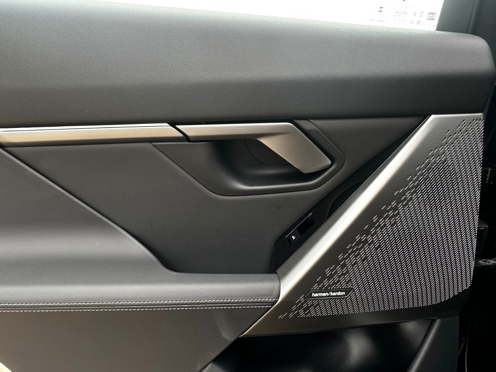 Fahrzeugabbildung BMW 520d Limo Aut. LC+ adLED Kamera H/K Leder SHZ