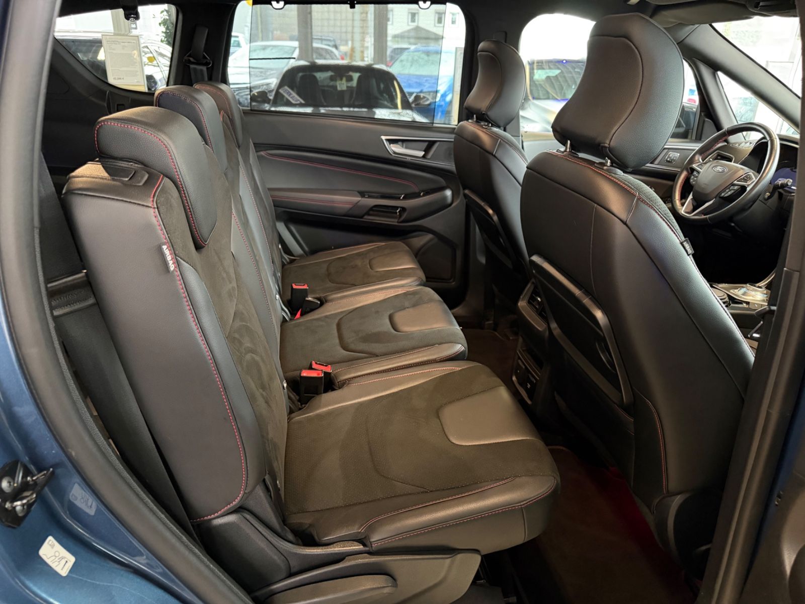Fahrzeugabbildung Ford S-Max ST-Line *Pano* 7 Sitzer