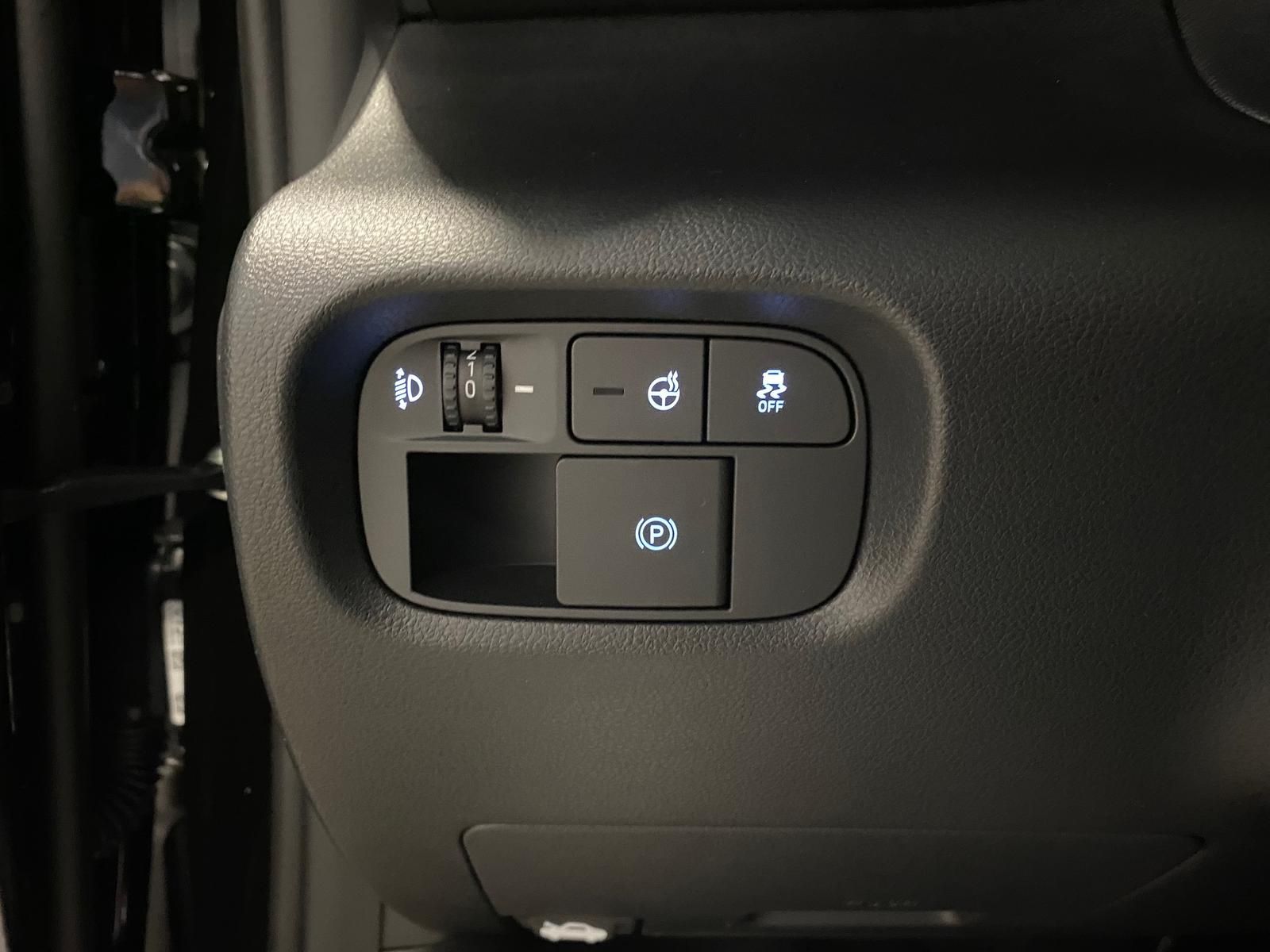 Fahrzeugabbildung Hyundai INSTER Elektro 85 kW APP+KLIMA+ACC+KAMERA+17"Alu
