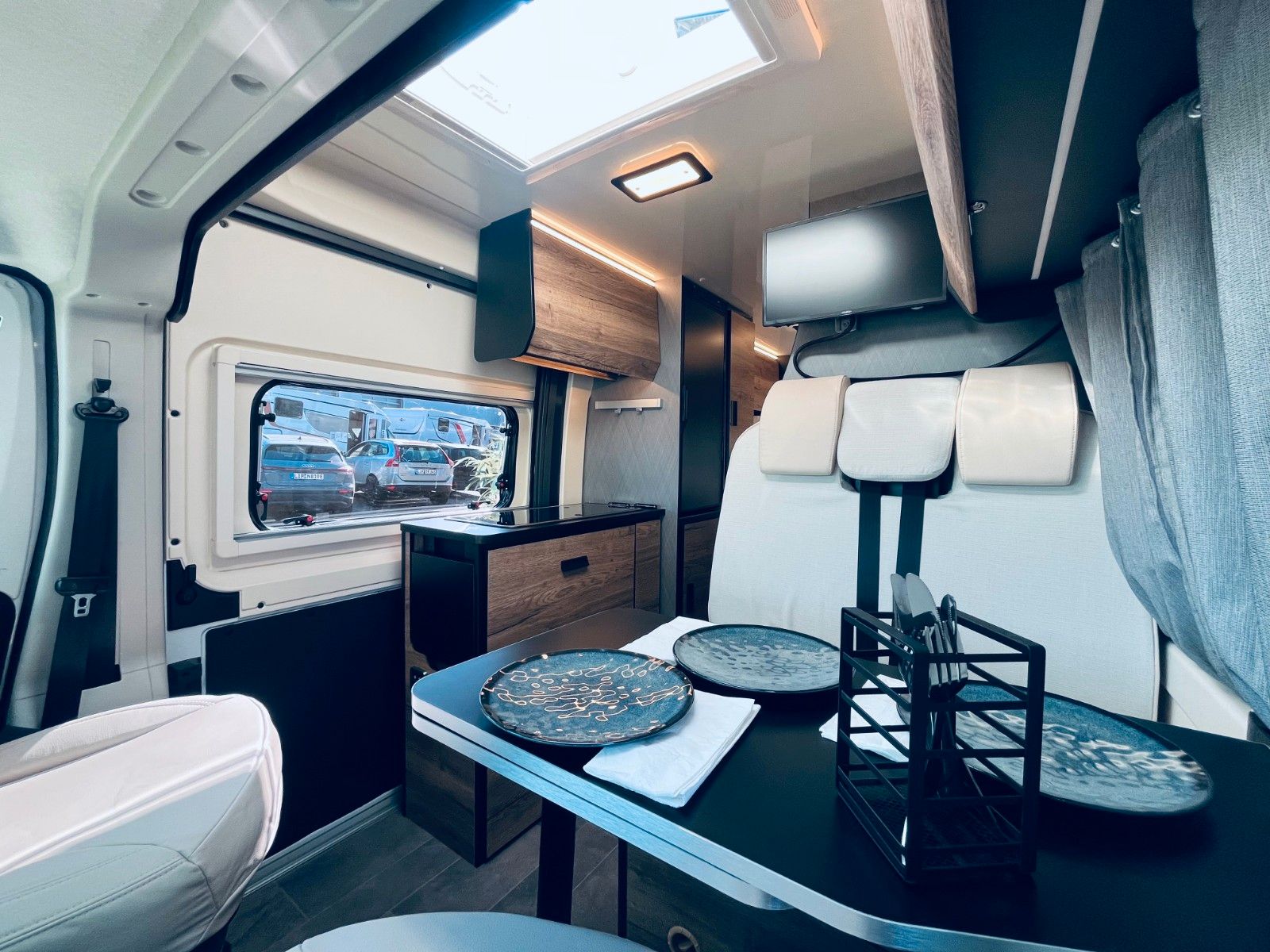 Fahrzeugabbildung XGO X-Van 2 Modell 2026 HERBST DEALS ALL IN