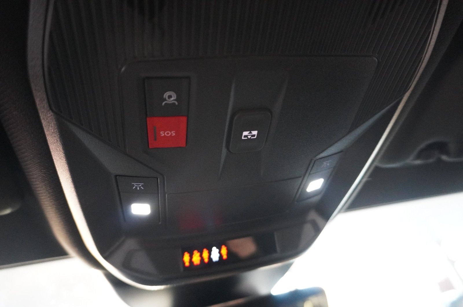 Fahrzeugabbildung Opel Astra L ST 1.2T ULTIMATE NAVI/LED/360°/HUD/AHK