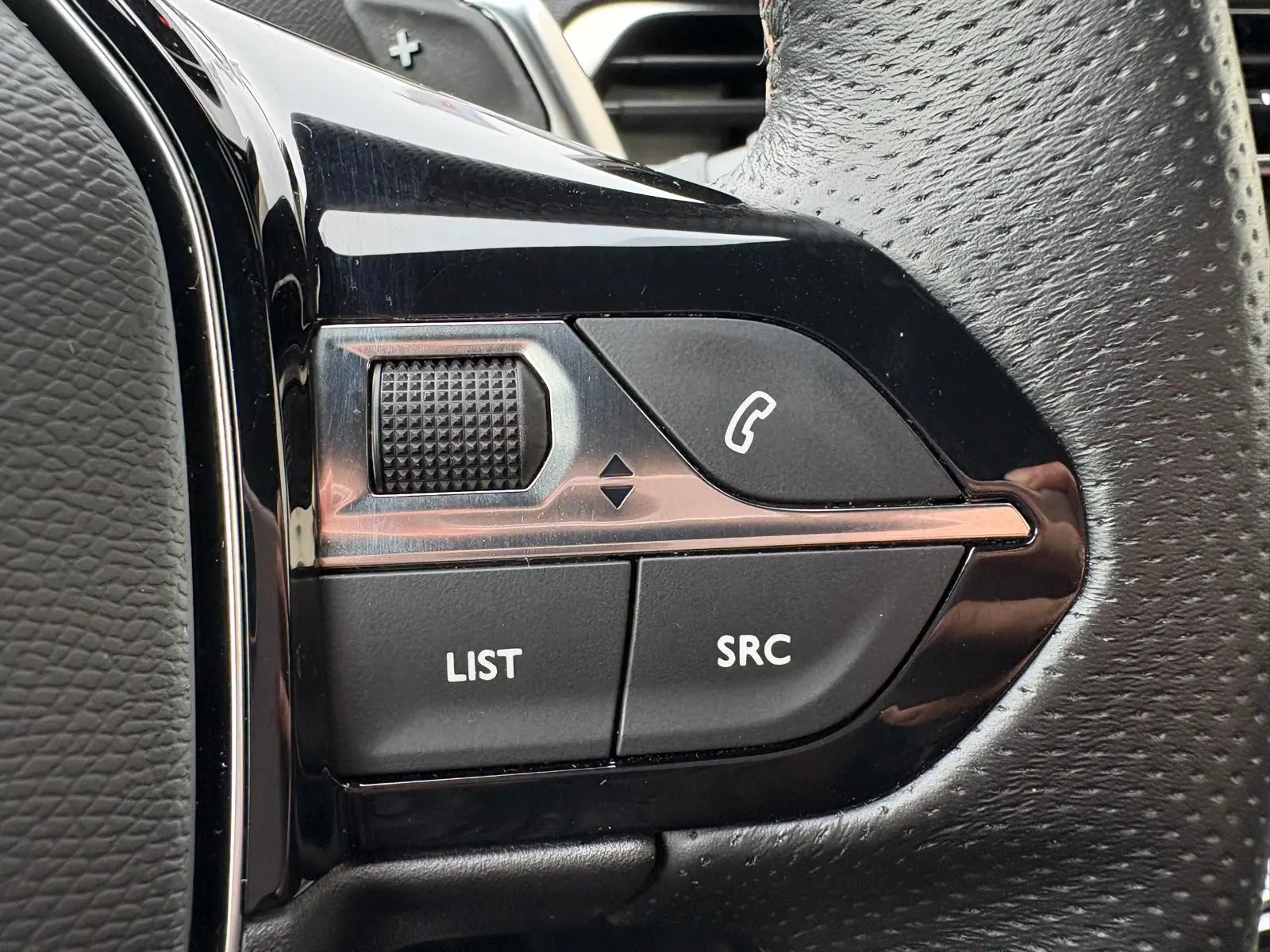 Peugeot 3008 GT -Garantie/Abstandstempomat/S-Heft-