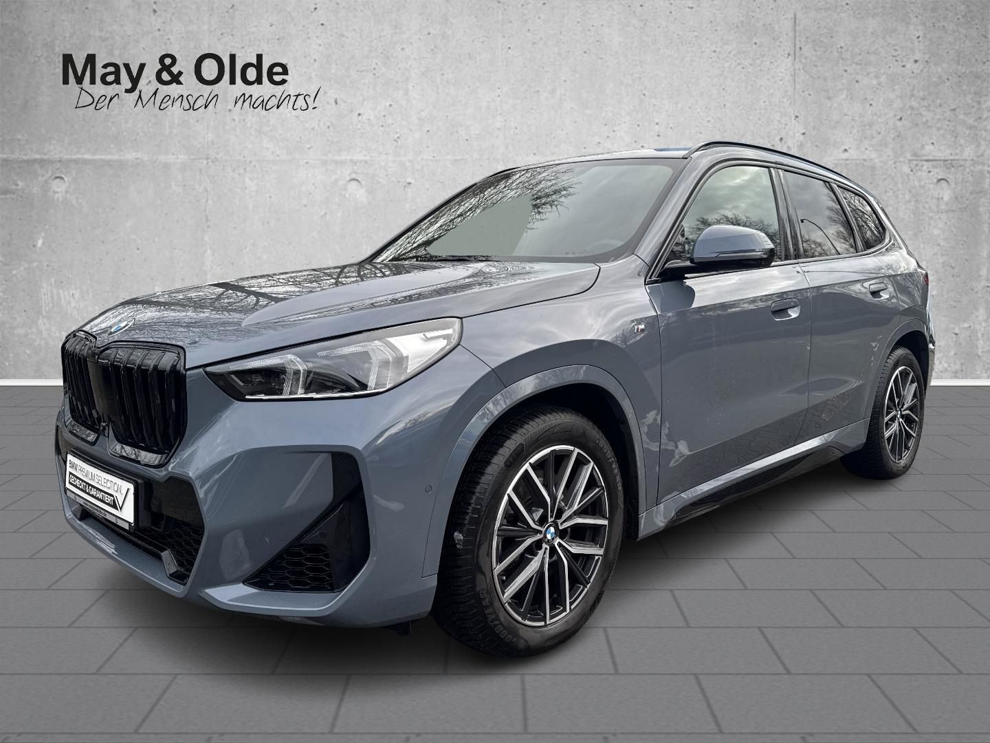 BMW X1 xDrv 23i MSport HUD AHK Pano Navi Leder