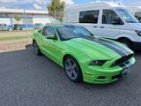 Ford Mustang GT  - mit Benzin-Antrieb: Coupe, Grün