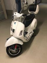 Vespa GTS Super 300 - Vespa Motorräder in Stuttgart
